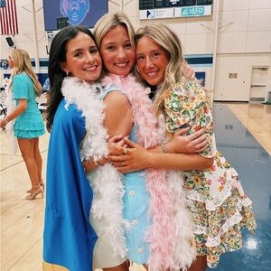 Meet your Posher, Ava